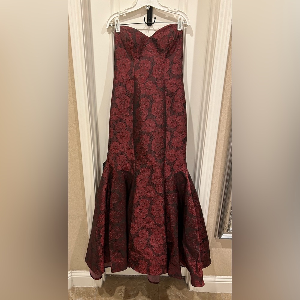 Prom Dress- Mermaid Style- Red Rose pattern. Size 12